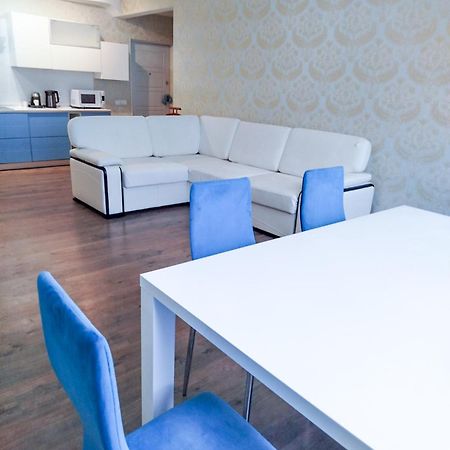Grunvald Lux Apartment Kiev Bagian luar foto